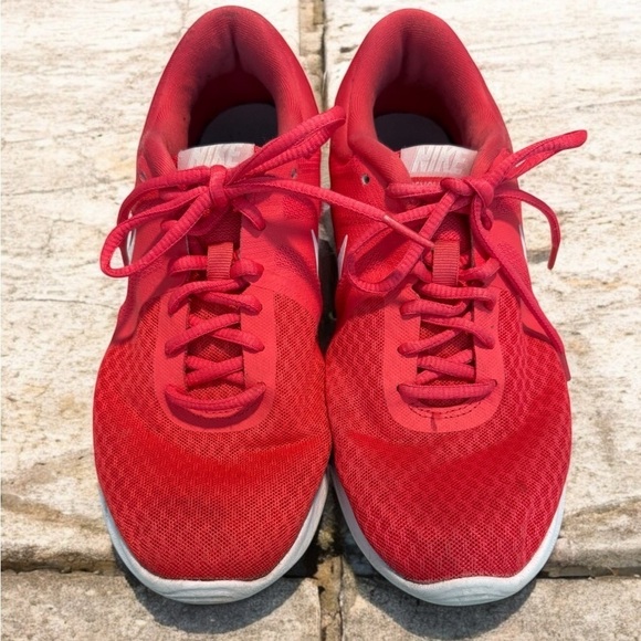 Nike Womens Revolution 4 Shoes Size 8.5 Running Sneakers Coral Pink - Picture 2 of 6